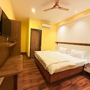 **** Hotel Shivam - Near Kashi Vishwanath Temple With Parking And Lift India